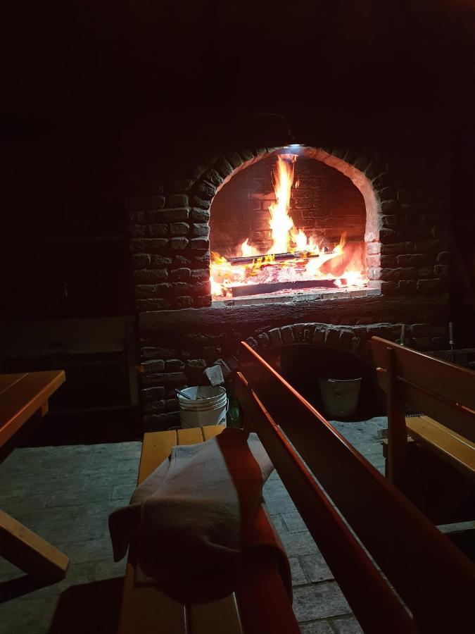 Udicarski Dom Usce Aljmas Bagian luar foto